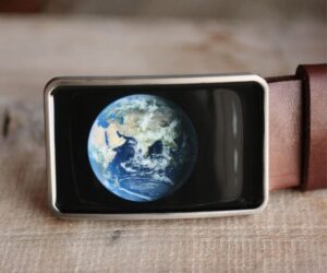 Földgömb szögletes övcsat