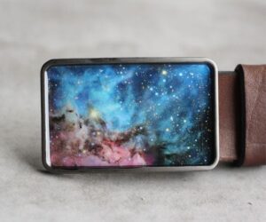 Türkiz-pink világűr szögletes övcsat