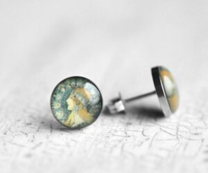 Mucha: Zodiákus orvosi acél pötty fülbevalók - Övcsatbolt