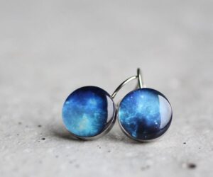 Élénk kék világűr nemesacél függő fülbevalók - Övcsatbolt
