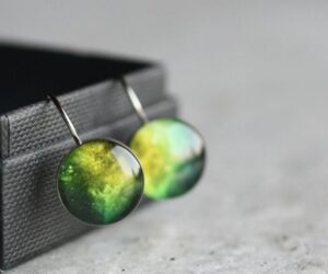 Zöld világűr nemesacél függő fülbevalók - Övcsatbolt